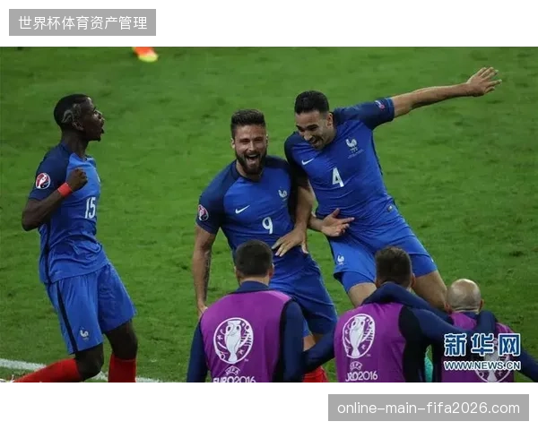 东道主美国队攻防两端表现分化,罗宾逊世界波难掩后防定位球短板 东道主美国队攻防两端表现分化,罗宾逊世界波难掩后防定位球短板